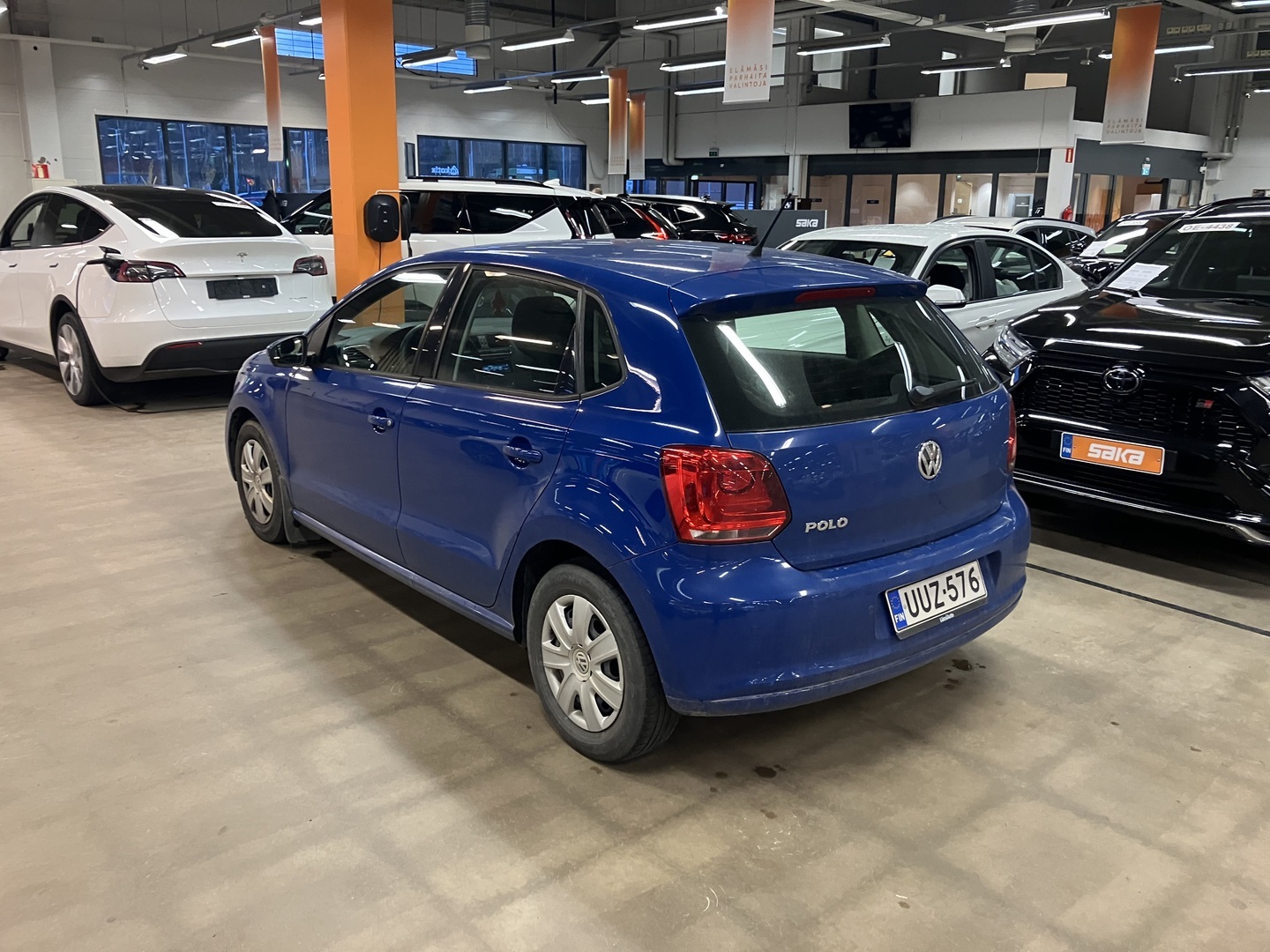 VOLKSWAGEN Polo 2013