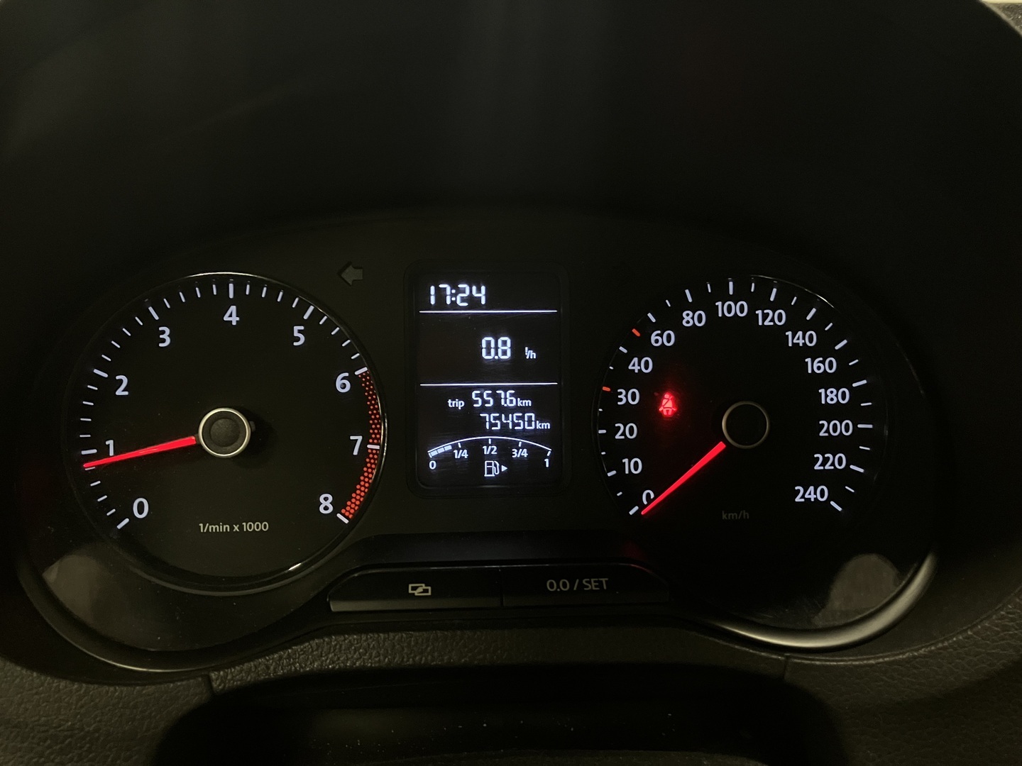 VOLKSWAGEN Polo 2013
