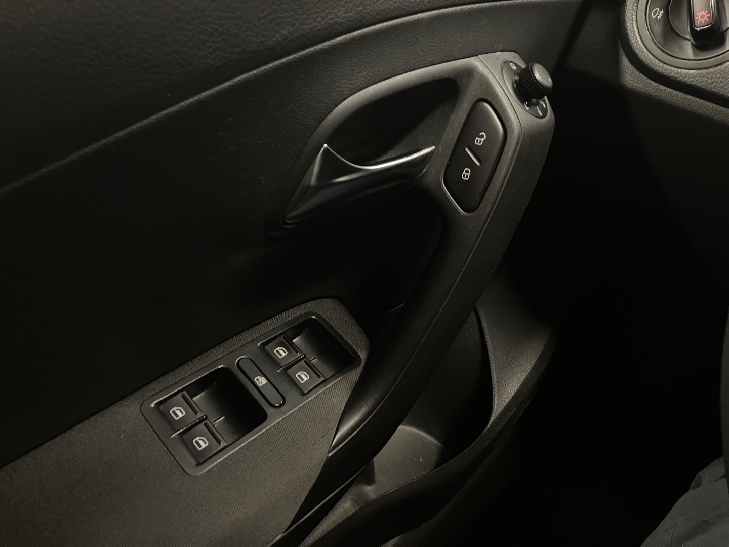 VOLKSWAGEN Polo 2013