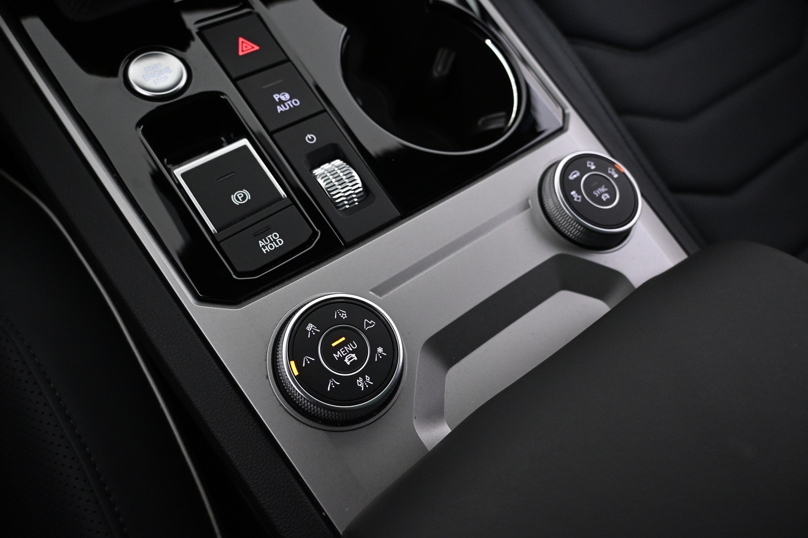 VOLKSWAGEN Touareg 2023