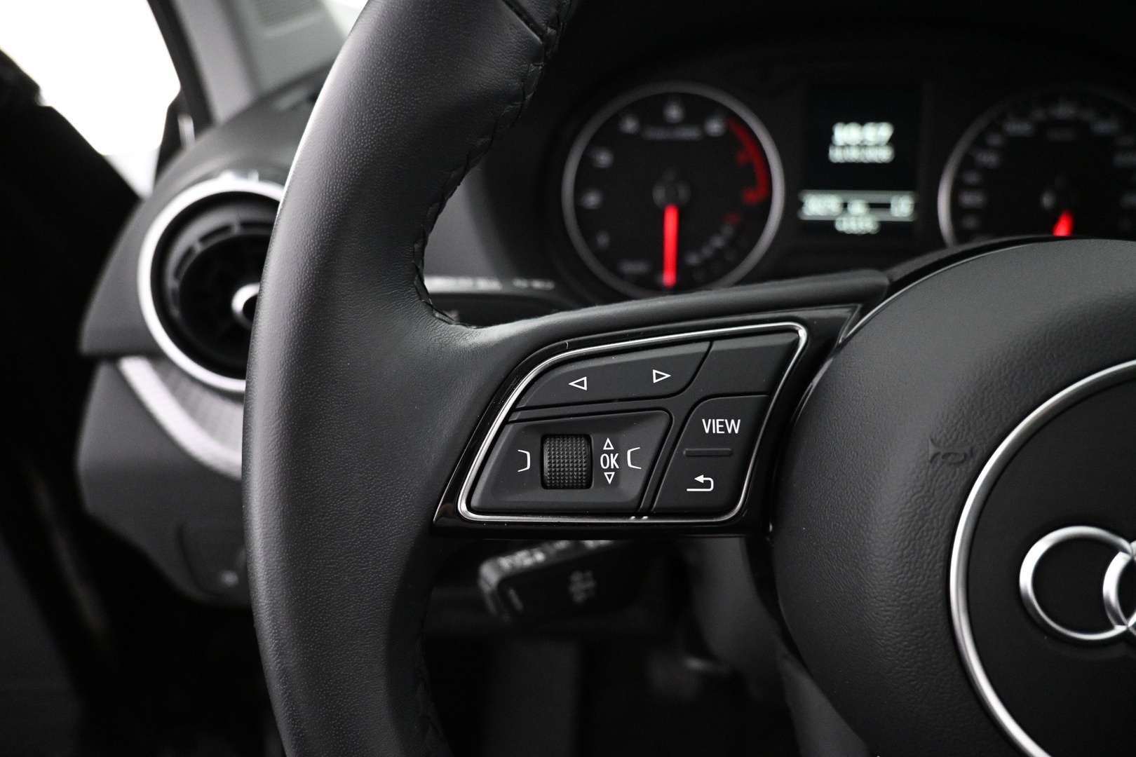 AUDI Q2 2023
