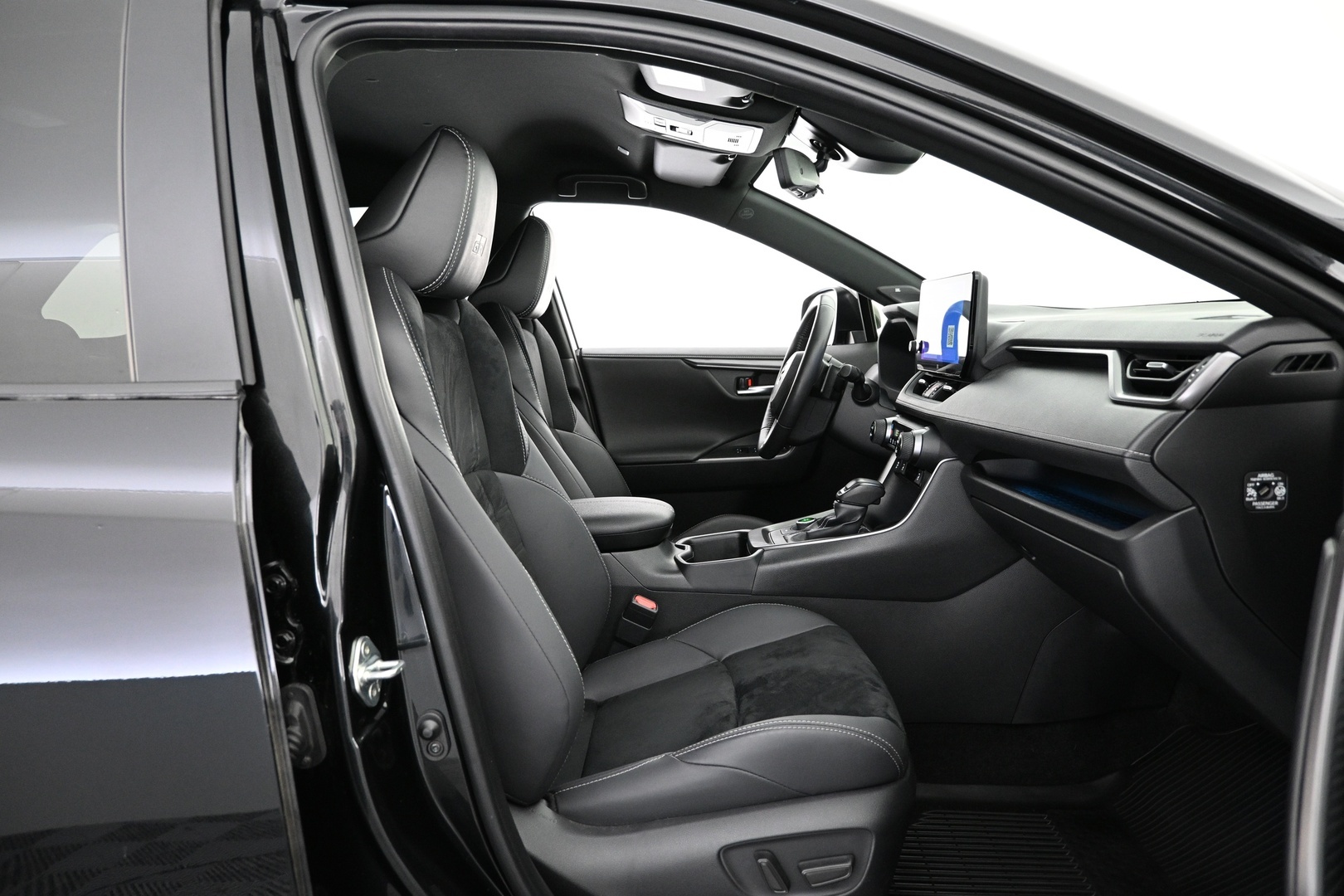 TOYOTA RAV4 Plug-in 2024