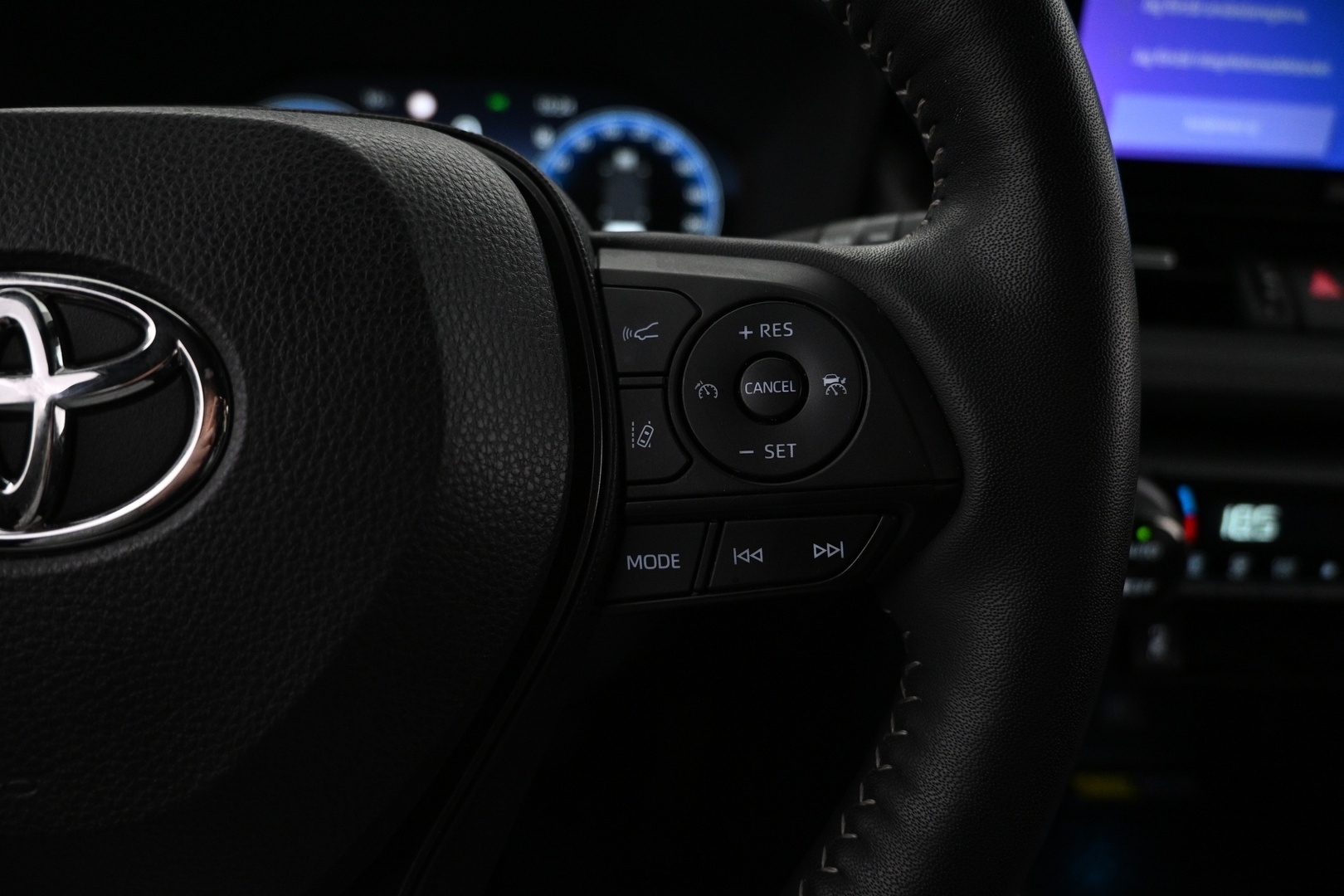 TOYOTA RAV4 Plug-in 2024