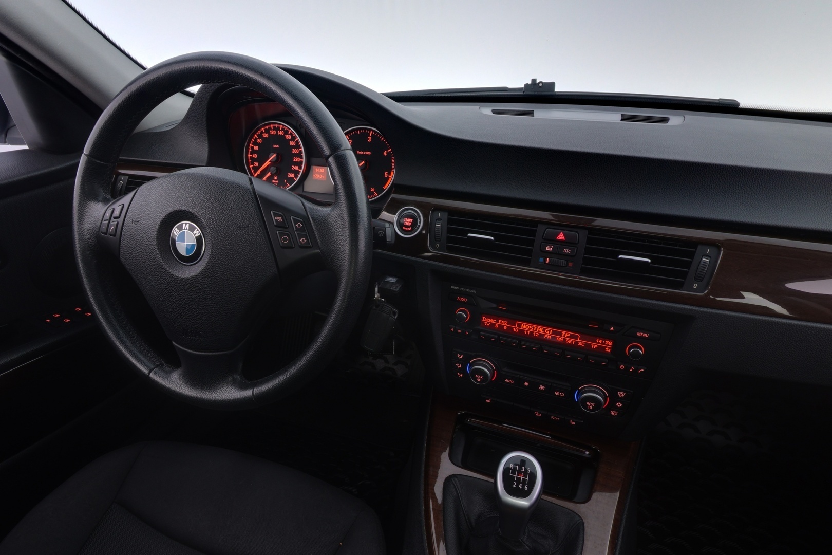 BMW 320 2009