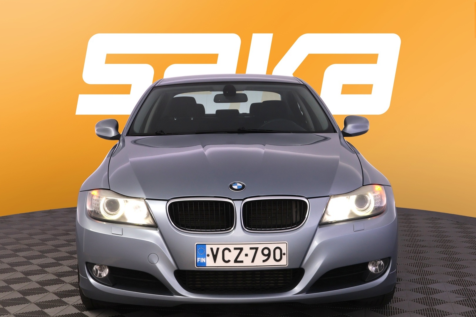 BMW 320 2009