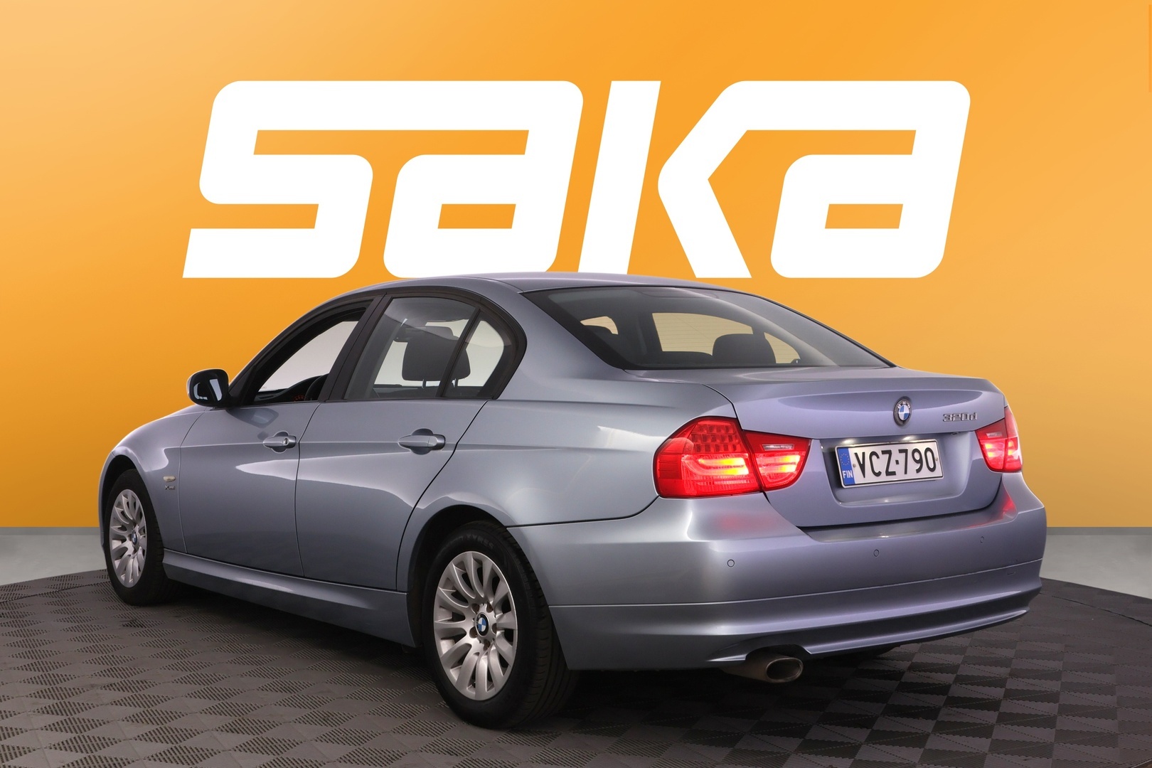 BMW 320 2009
