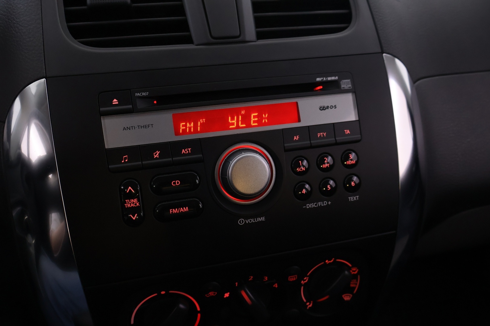 SUZUKI SX4 2011