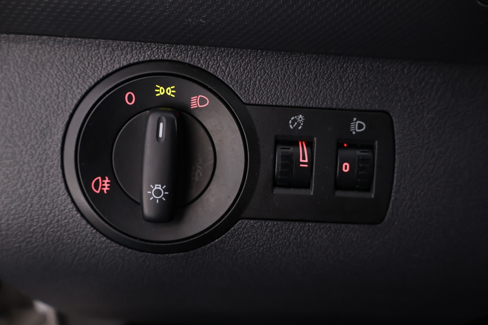 VOLKSWAGEN Caddy 2014