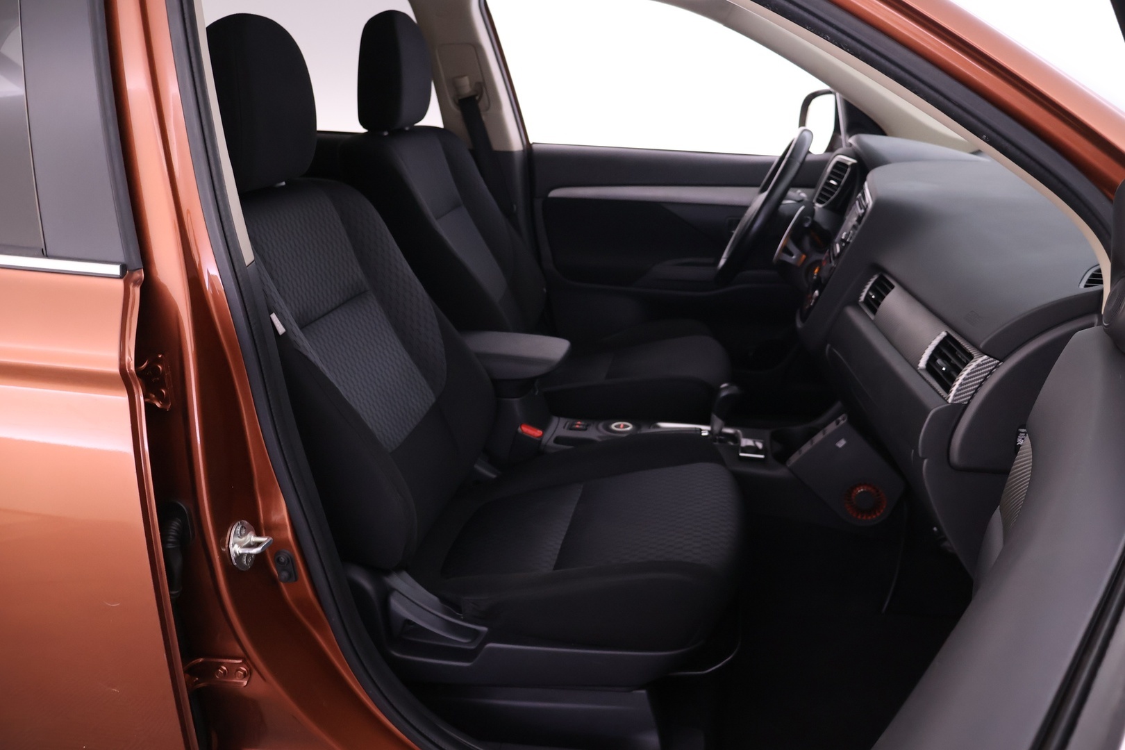 MITSUBISHI Outlander 2014