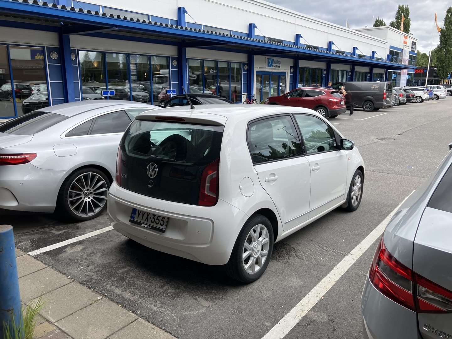 VOLKSWAGEN up! 2016