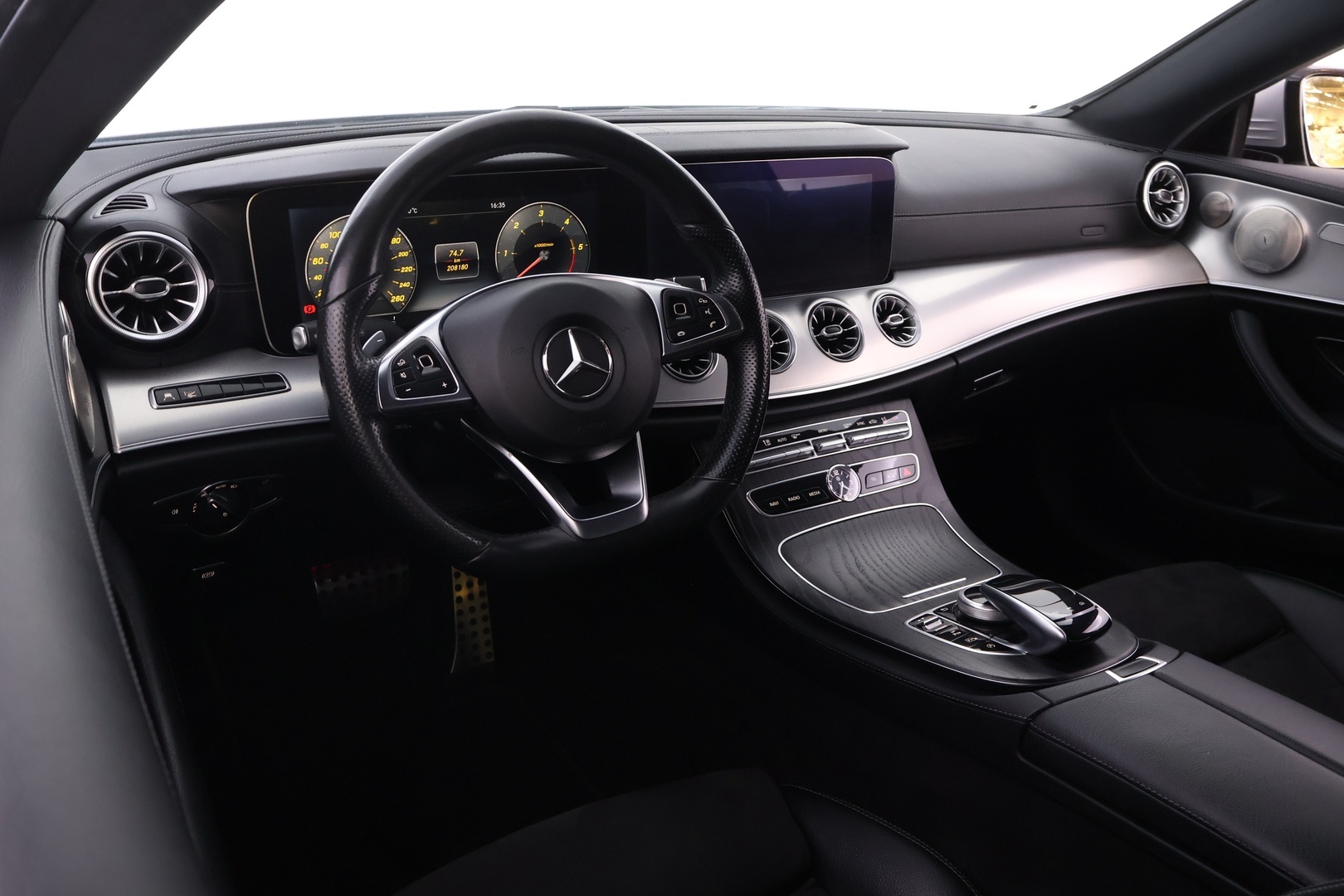 MERCEDES-BENZ E 2017