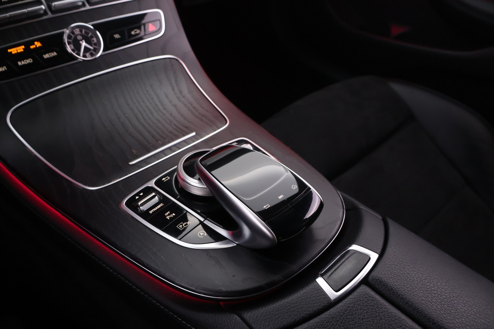 MERCEDES-BENZ E 2017