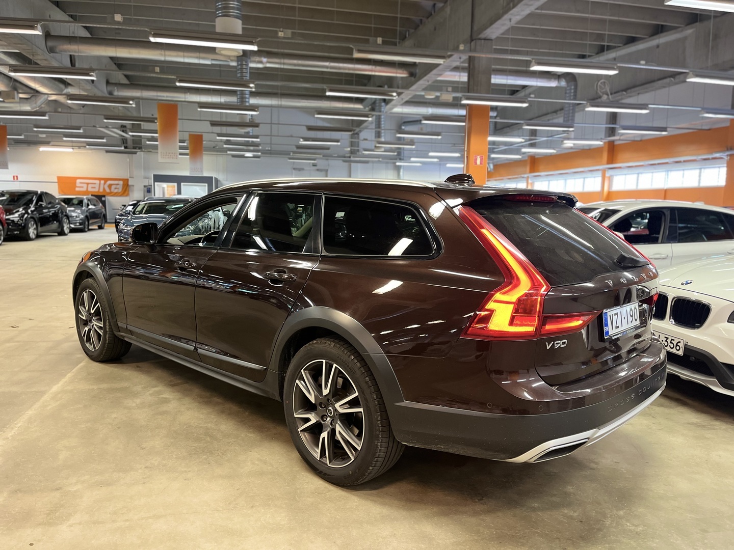 VOLVO V90 Cross Country 2017