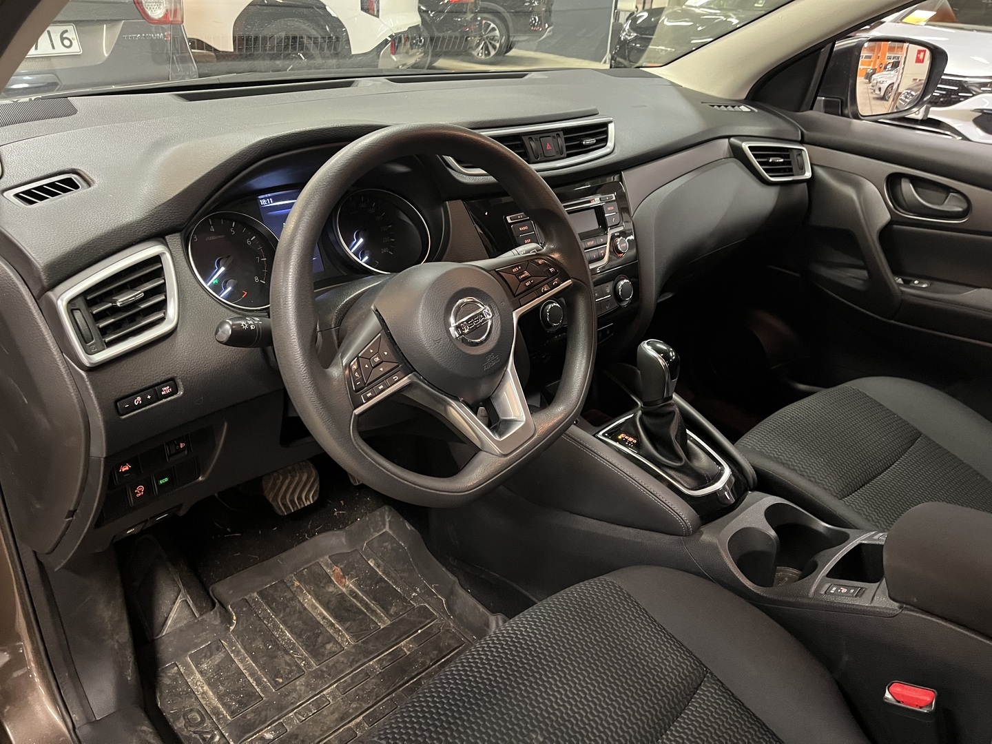 NISSAN Qashqai 2018