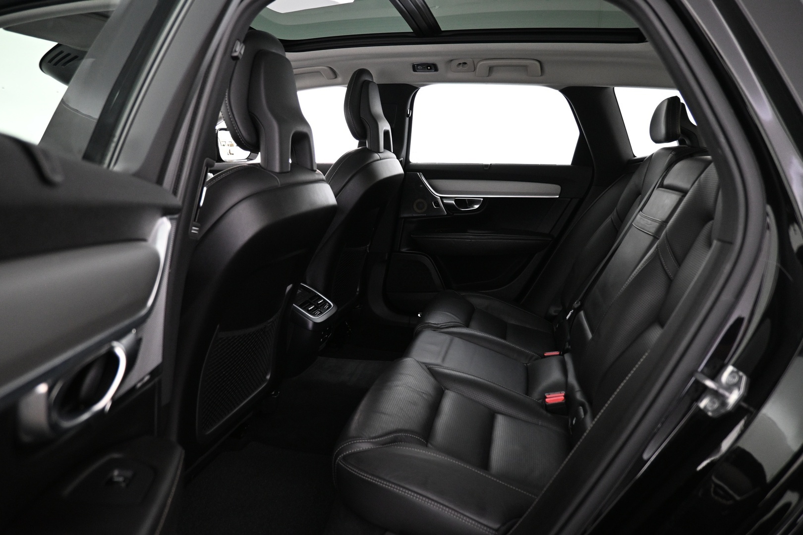 VOLVO V90 Cross Country 2017