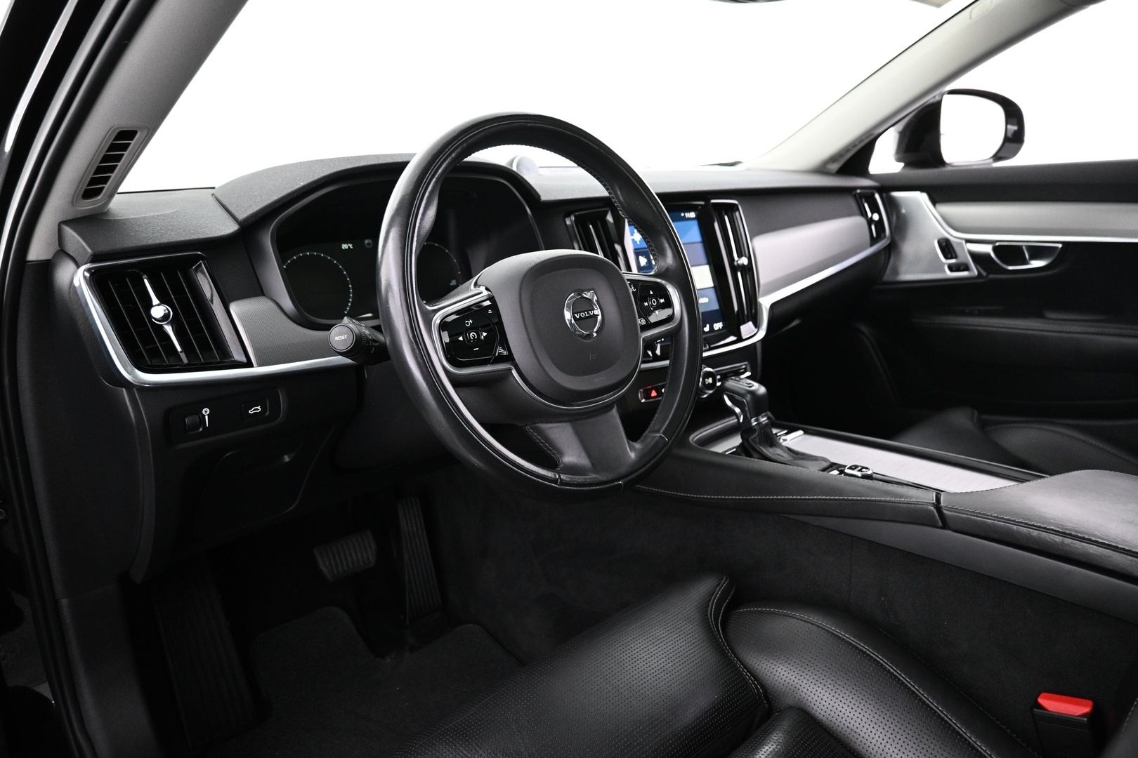 VOLVO V90 Cross Country 2017