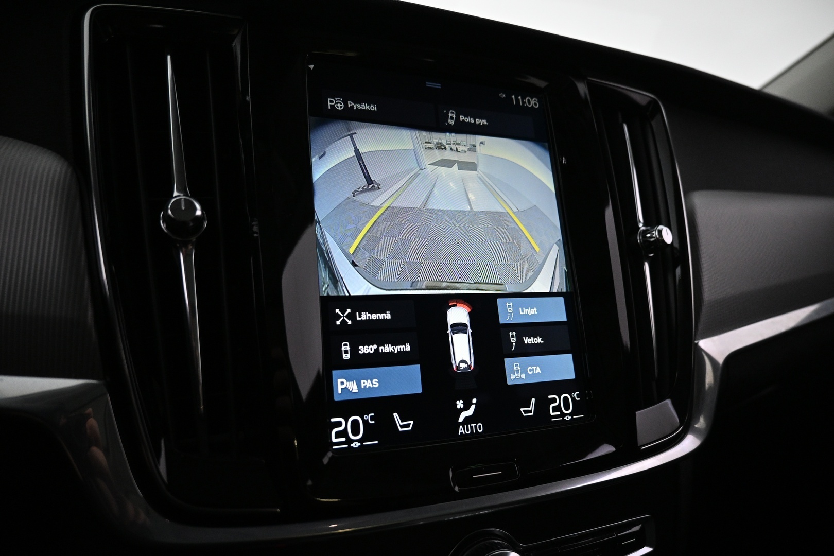 VOLVO V90 Cross Country 2017