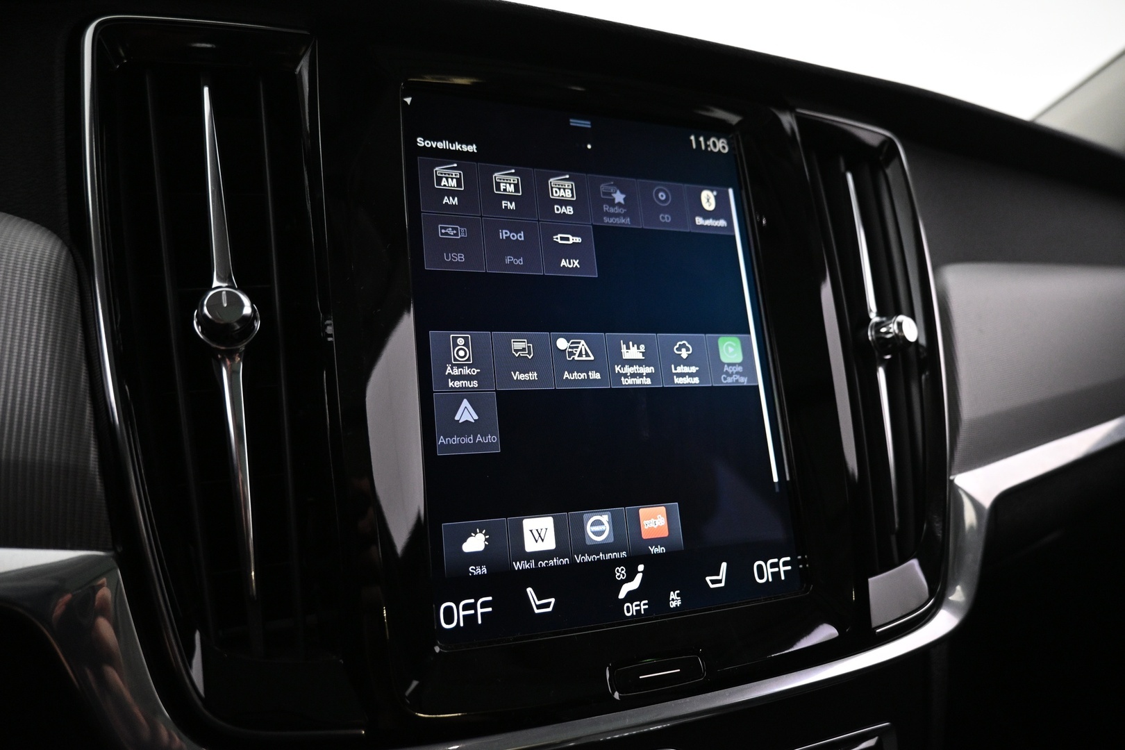VOLVO V90 Cross Country 2017
