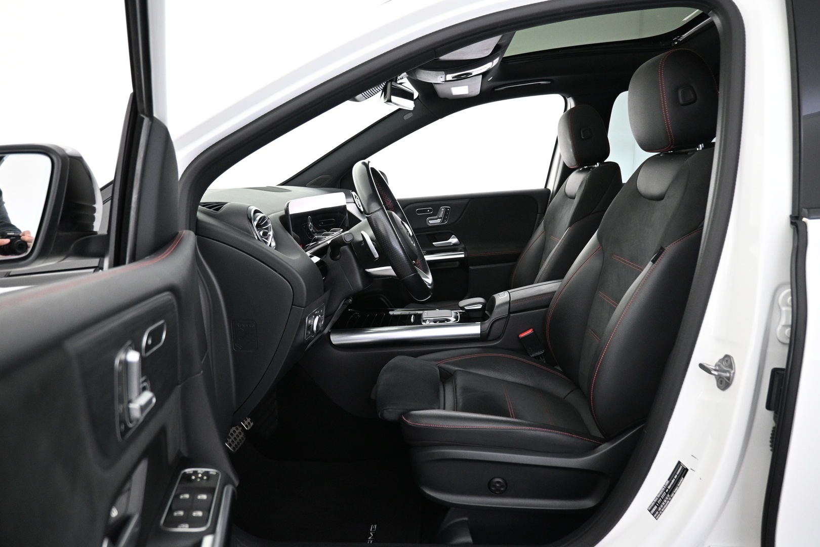 MERCEDES-BENZ B 2019