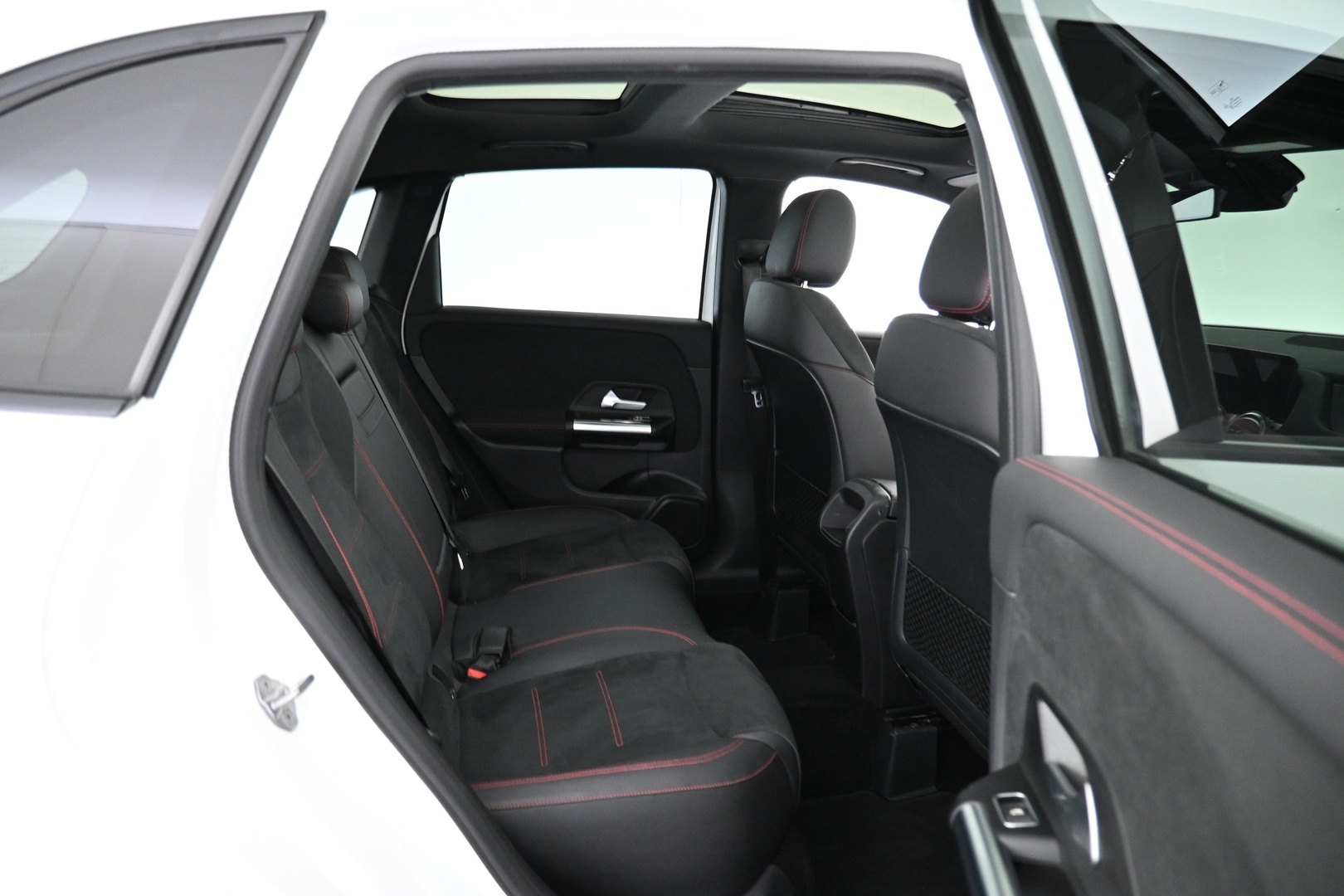 MERCEDES-BENZ B 2019