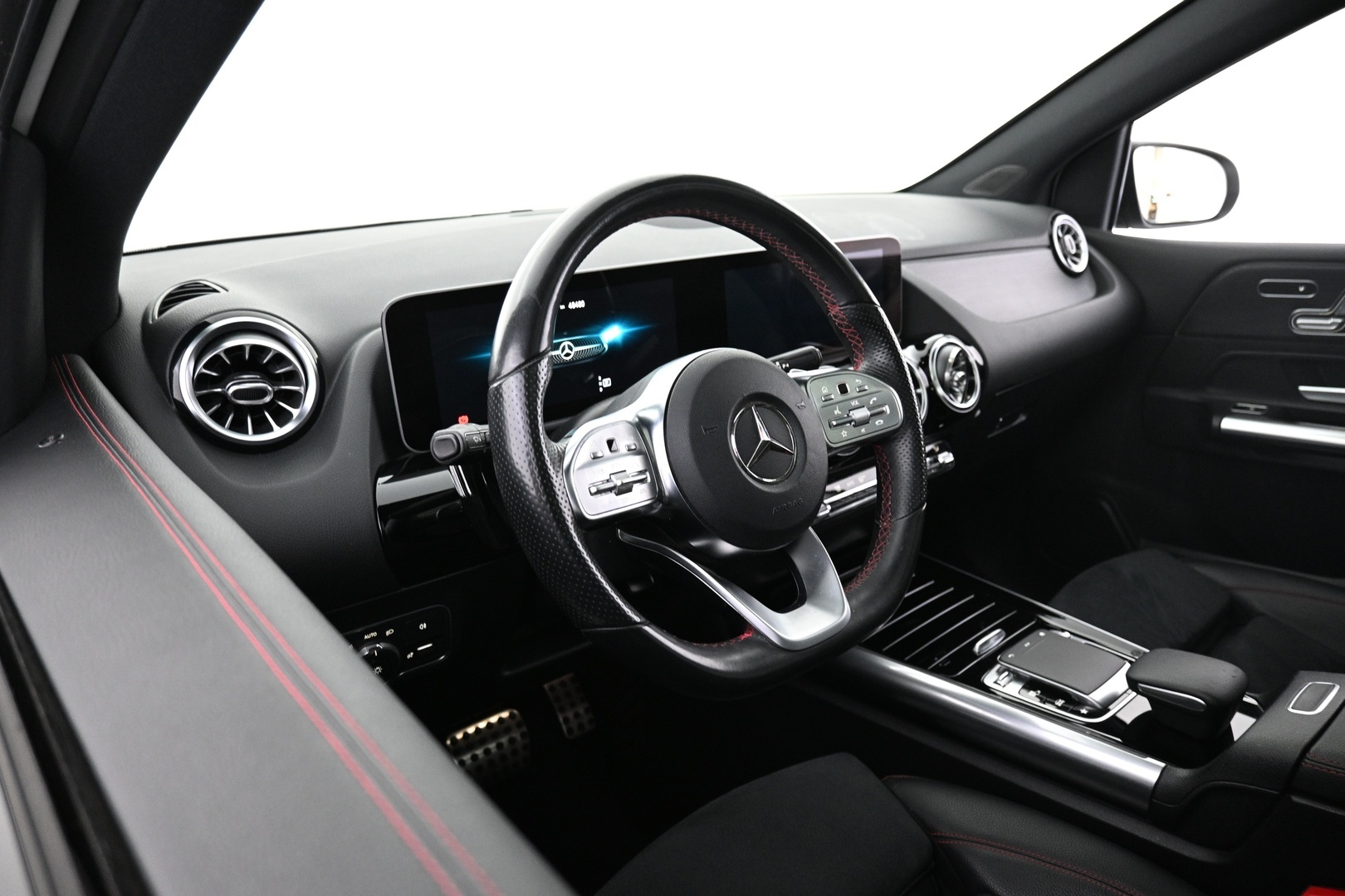 MERCEDES-BENZ B 2019