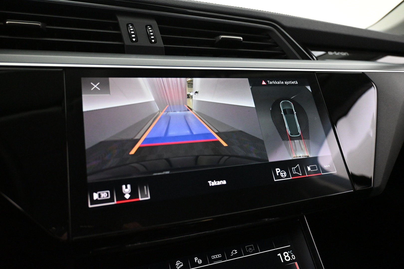 AUDI Q8 e-tron 2024