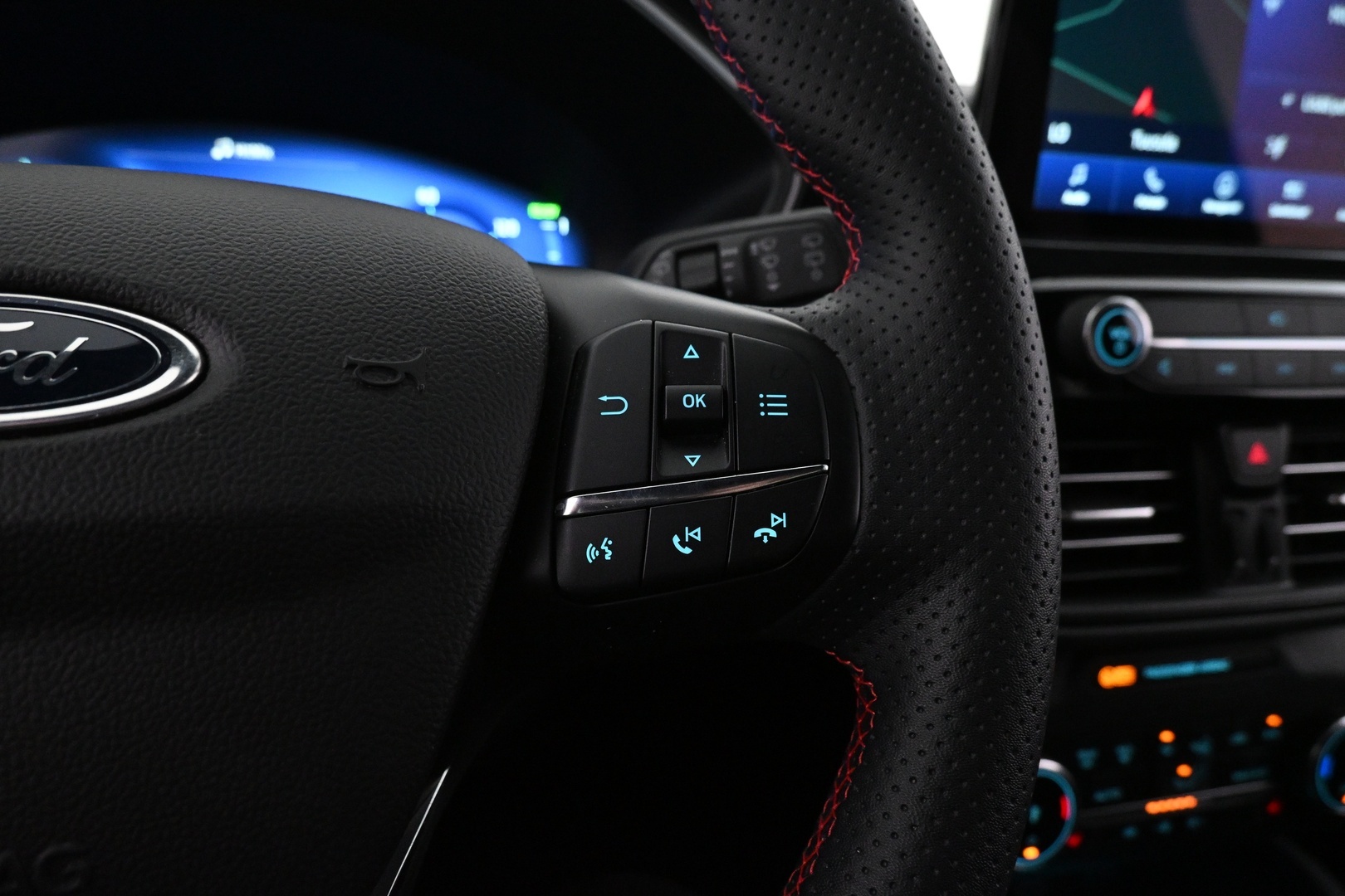 FORD Kuga 2023