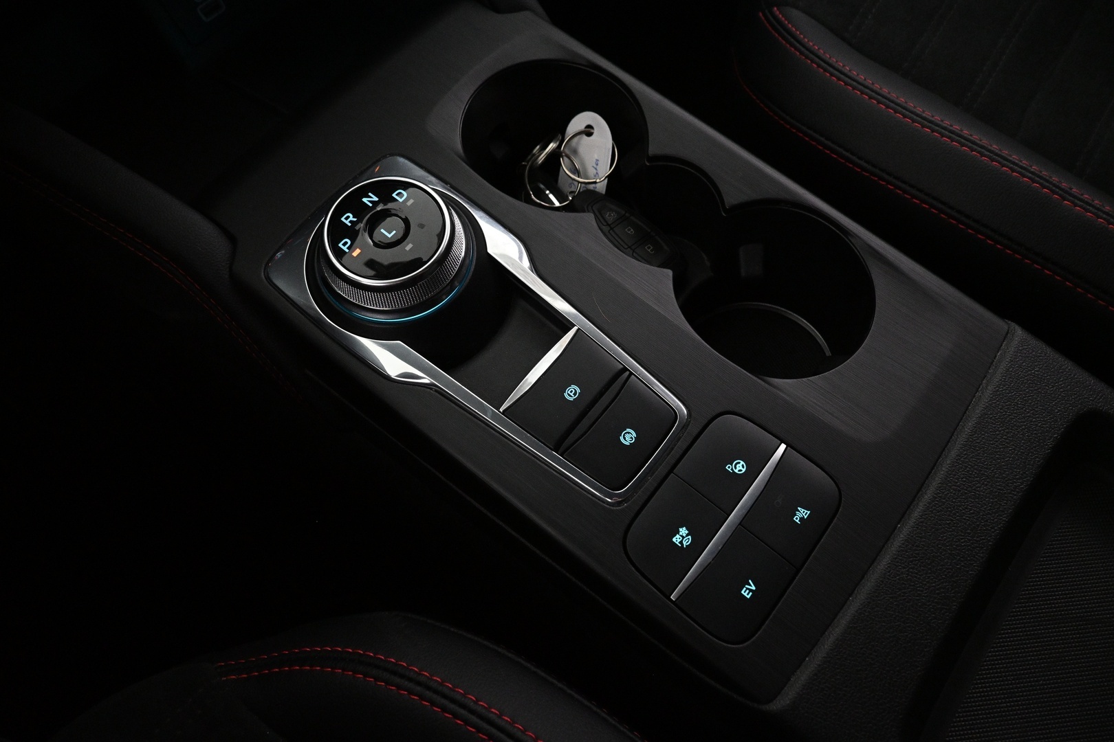 FORD Kuga 2023