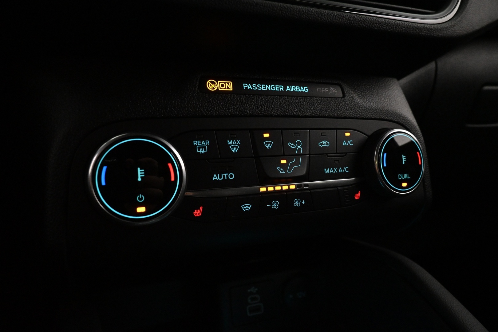 FORD Kuga 2023