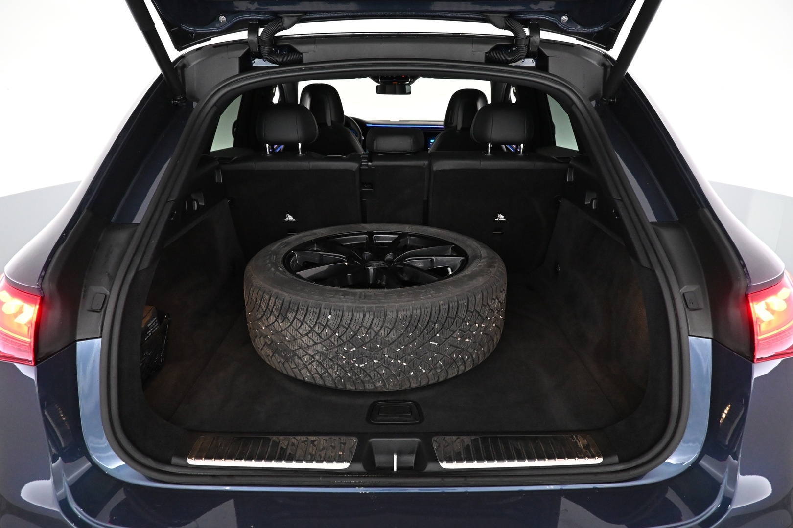 MERCEDES-BENZ EQE SUV 2023