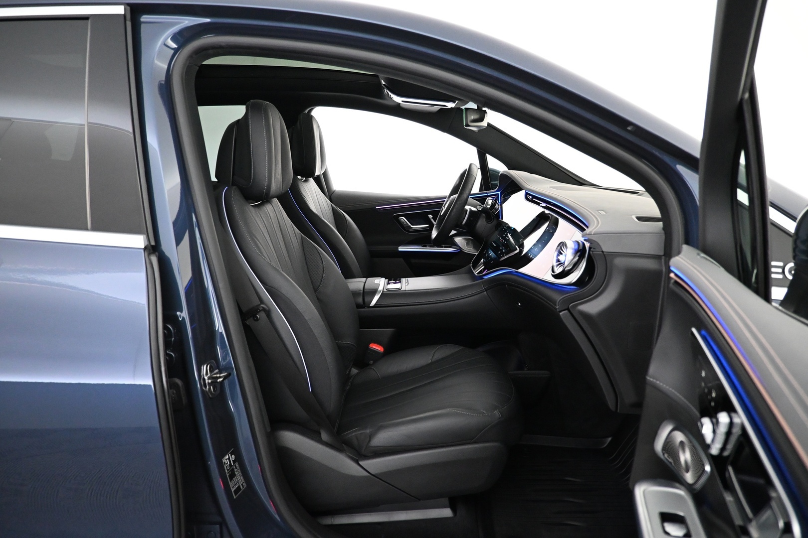 MERCEDES-BENZ EQE SUV 2023
