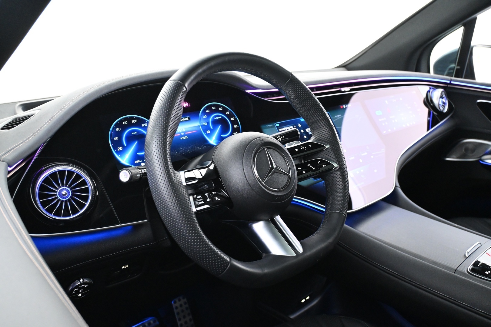 MERCEDES-BENZ EQE SUV 2023