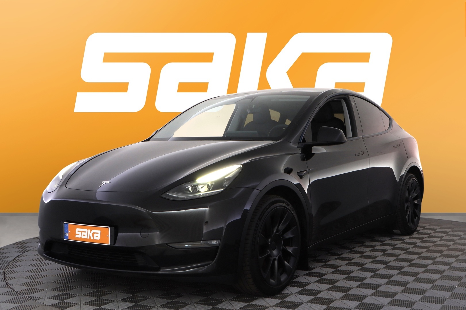 TESLA Model Y 2023