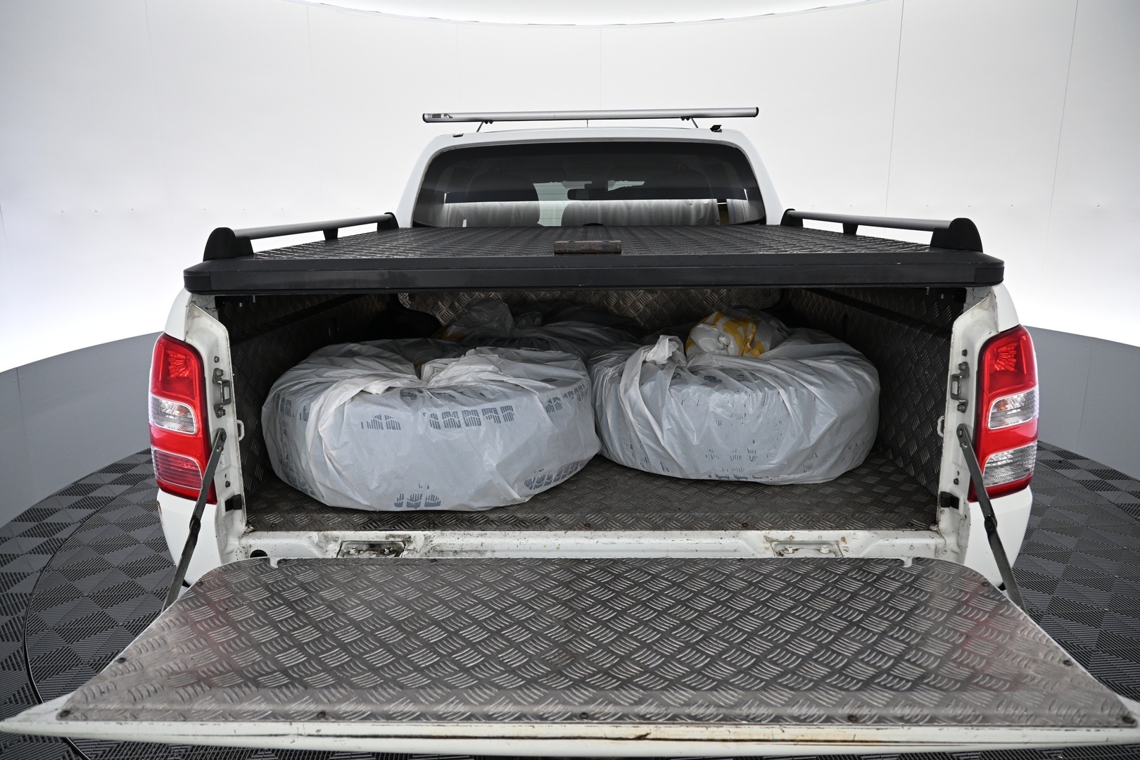 MITSUBISHI L200 2016