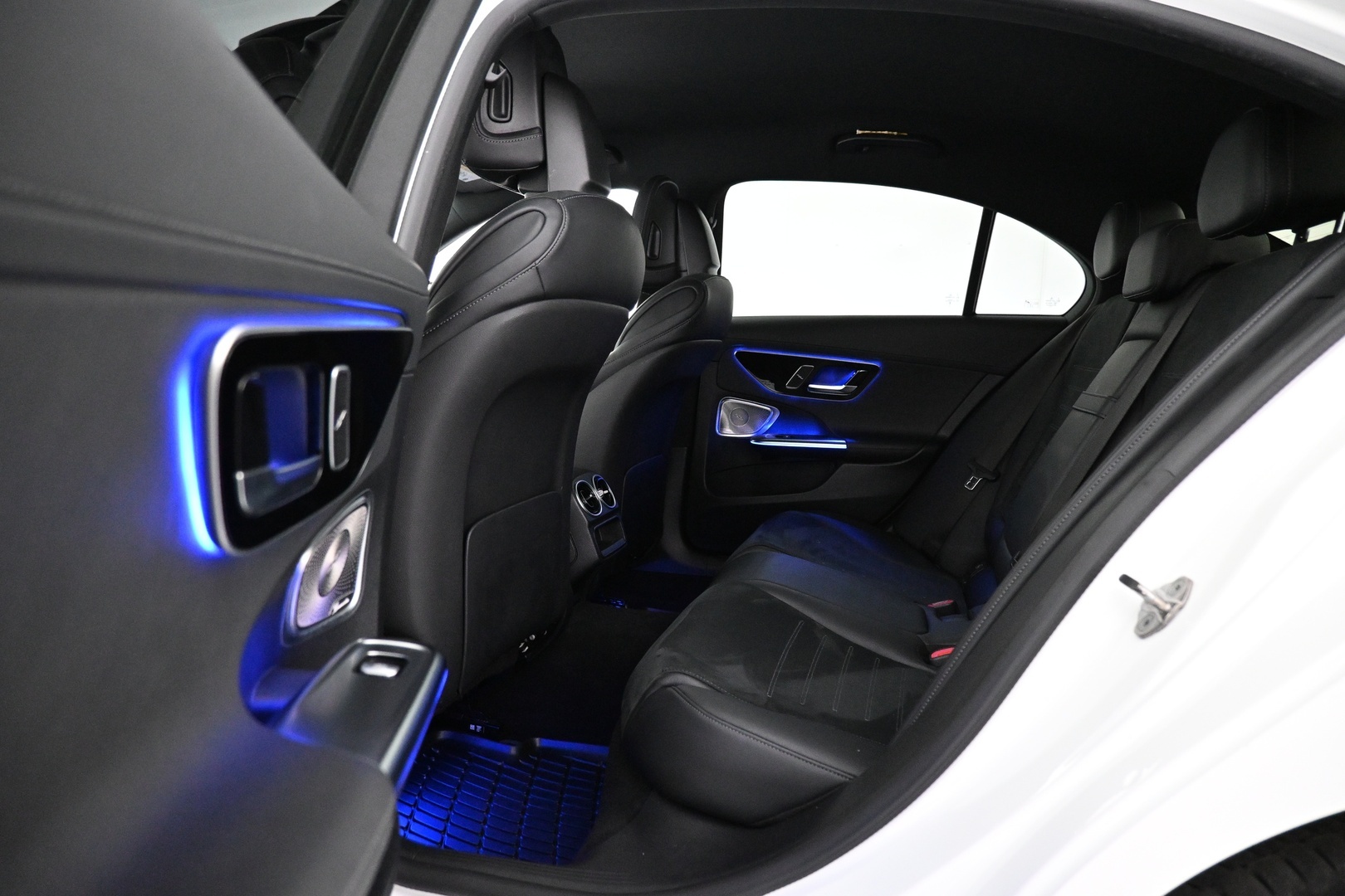 MERCEDES-BENZ C 2023