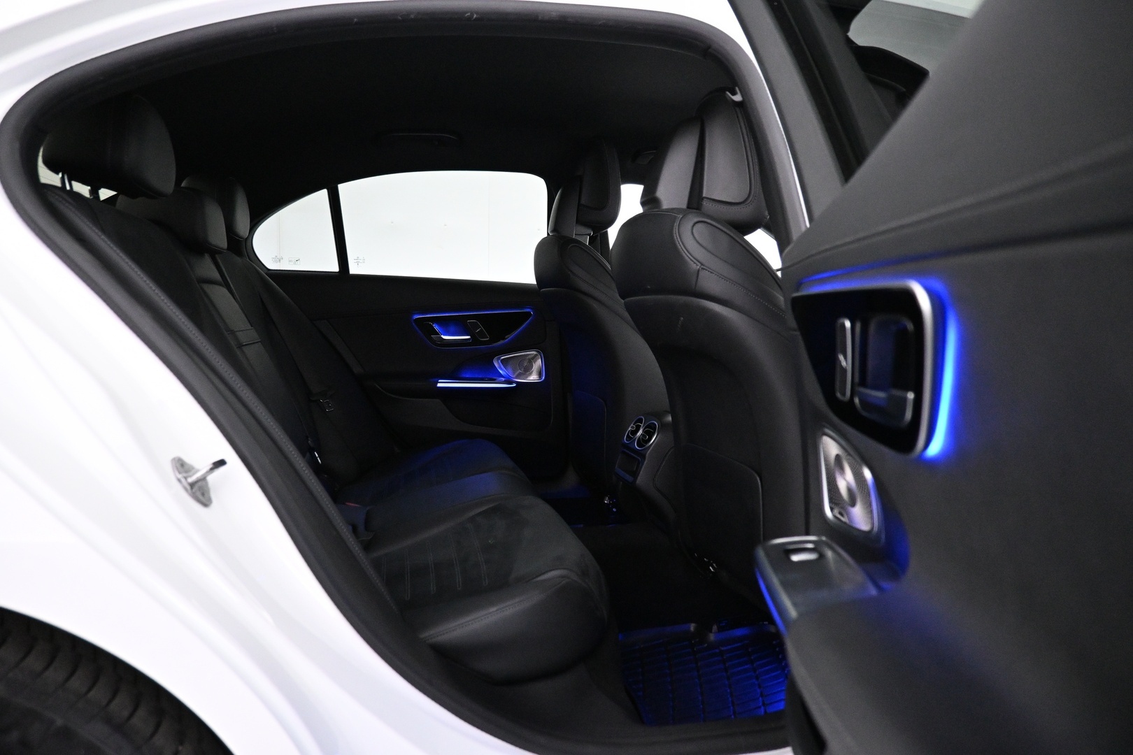 MERCEDES-BENZ C 2023