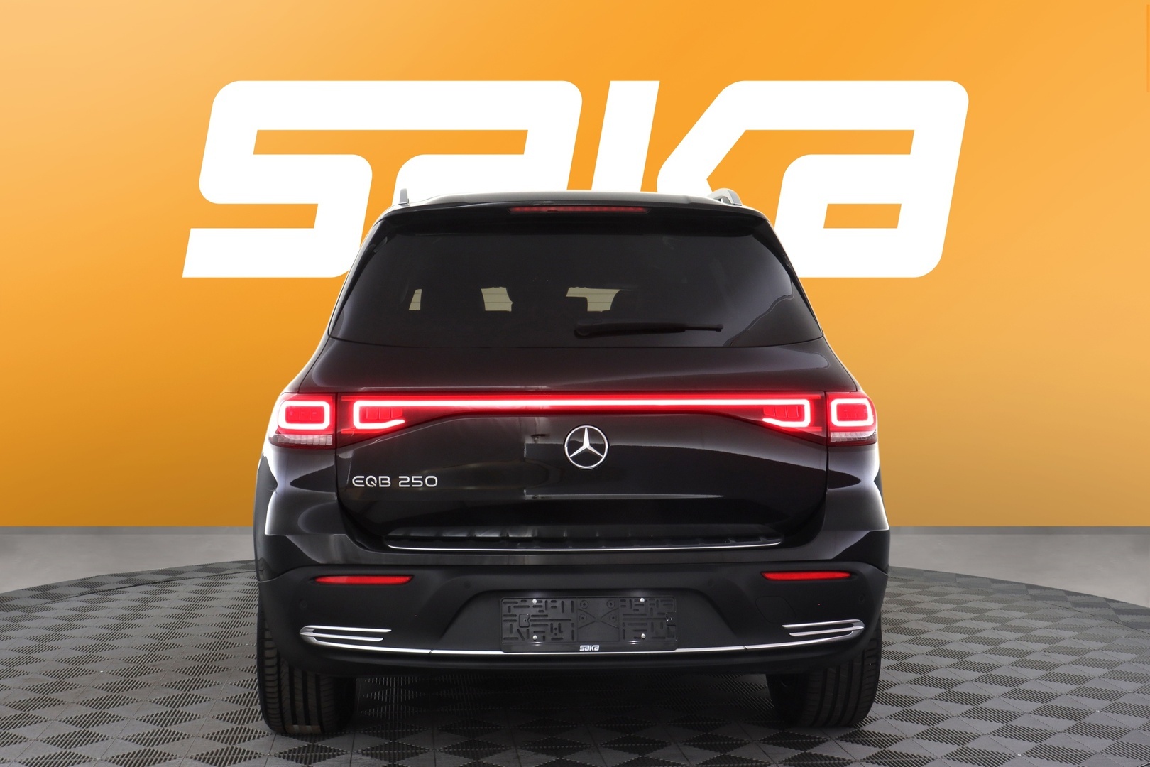 MERCEDES-BENZ EQB 2023
