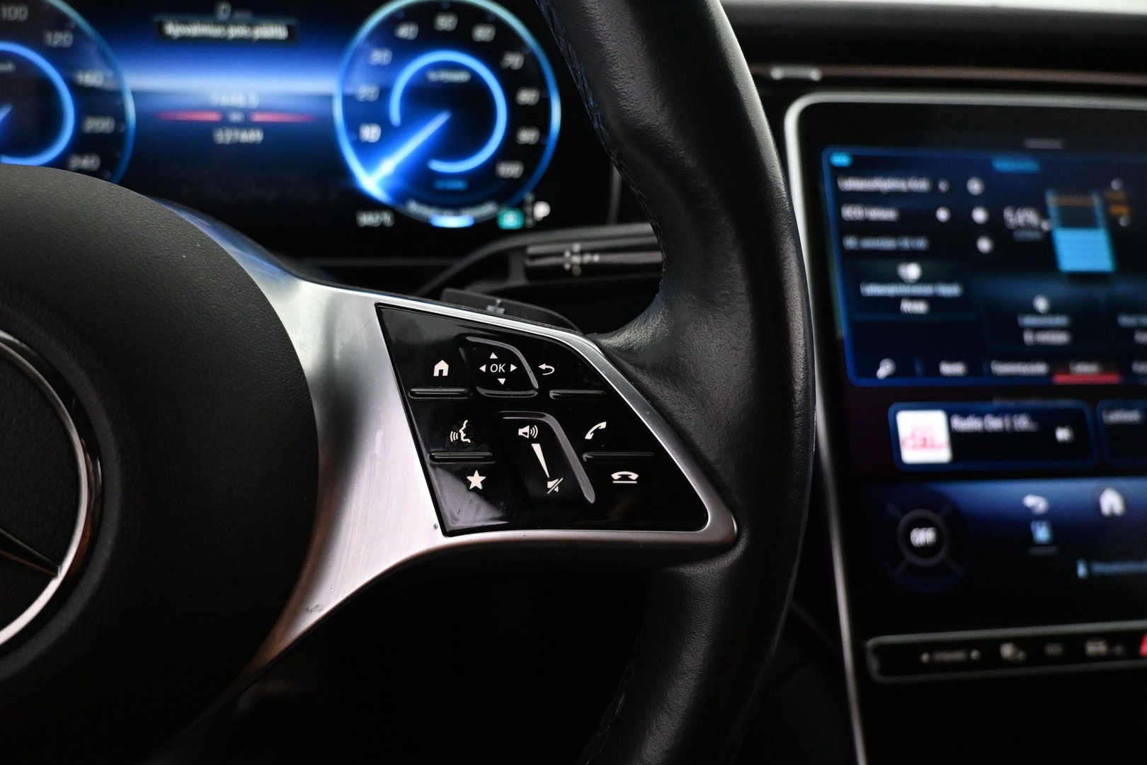 MERCEDES-BENZ EQE 2023