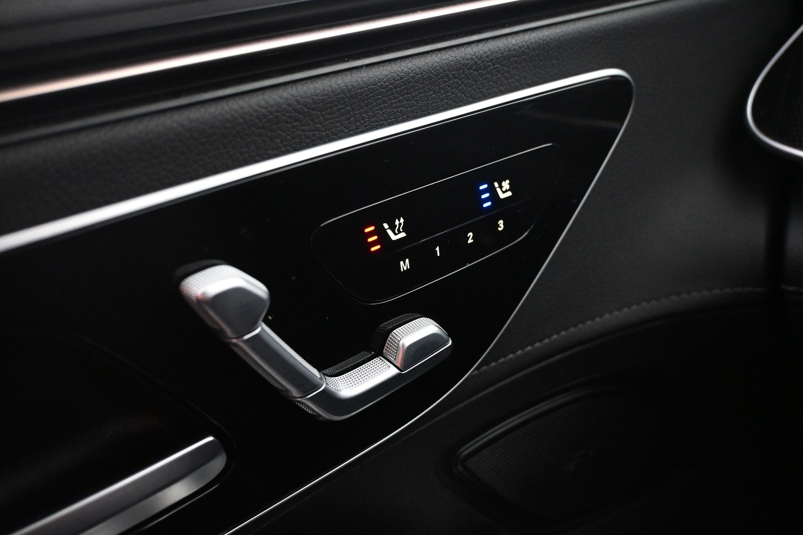 MERCEDES-BENZ EQE 2023