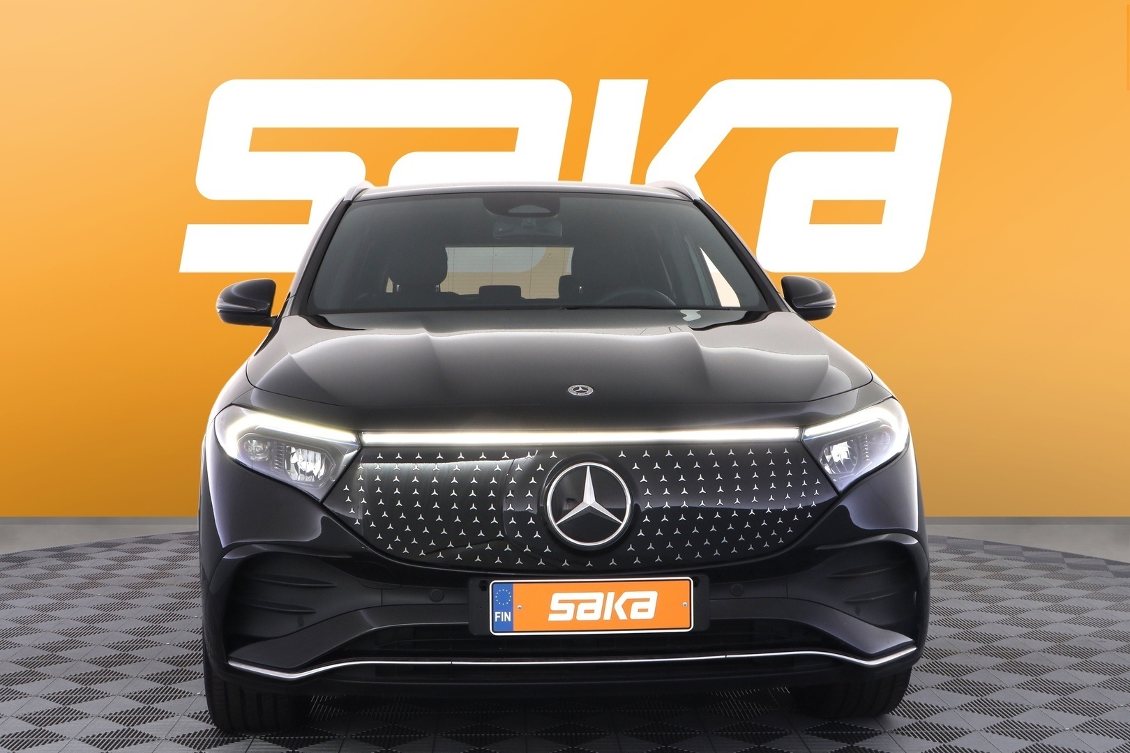 MERCEDES-BENZ EQA 2025