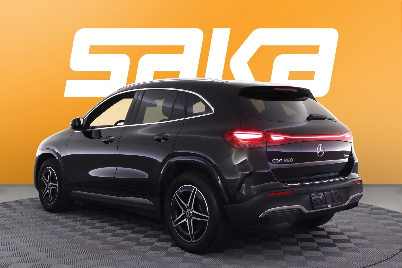 MERCEDES-BENZ EQA 2025