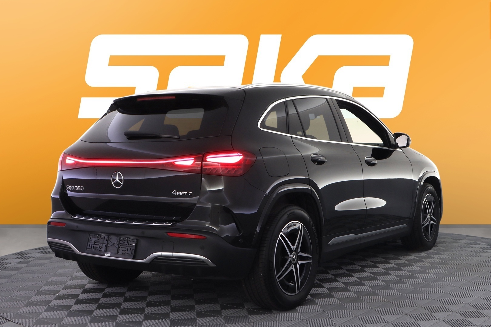 MERCEDES-BENZ EQA 2025