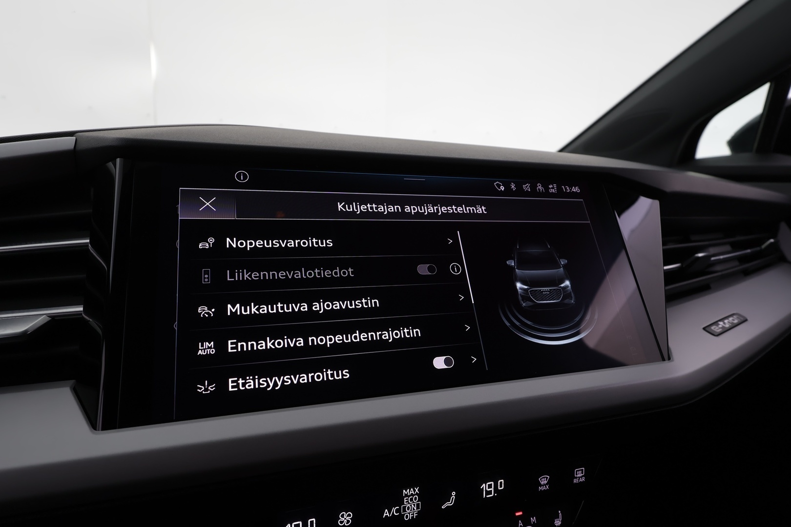 AUDI Q4 e-tron 2023