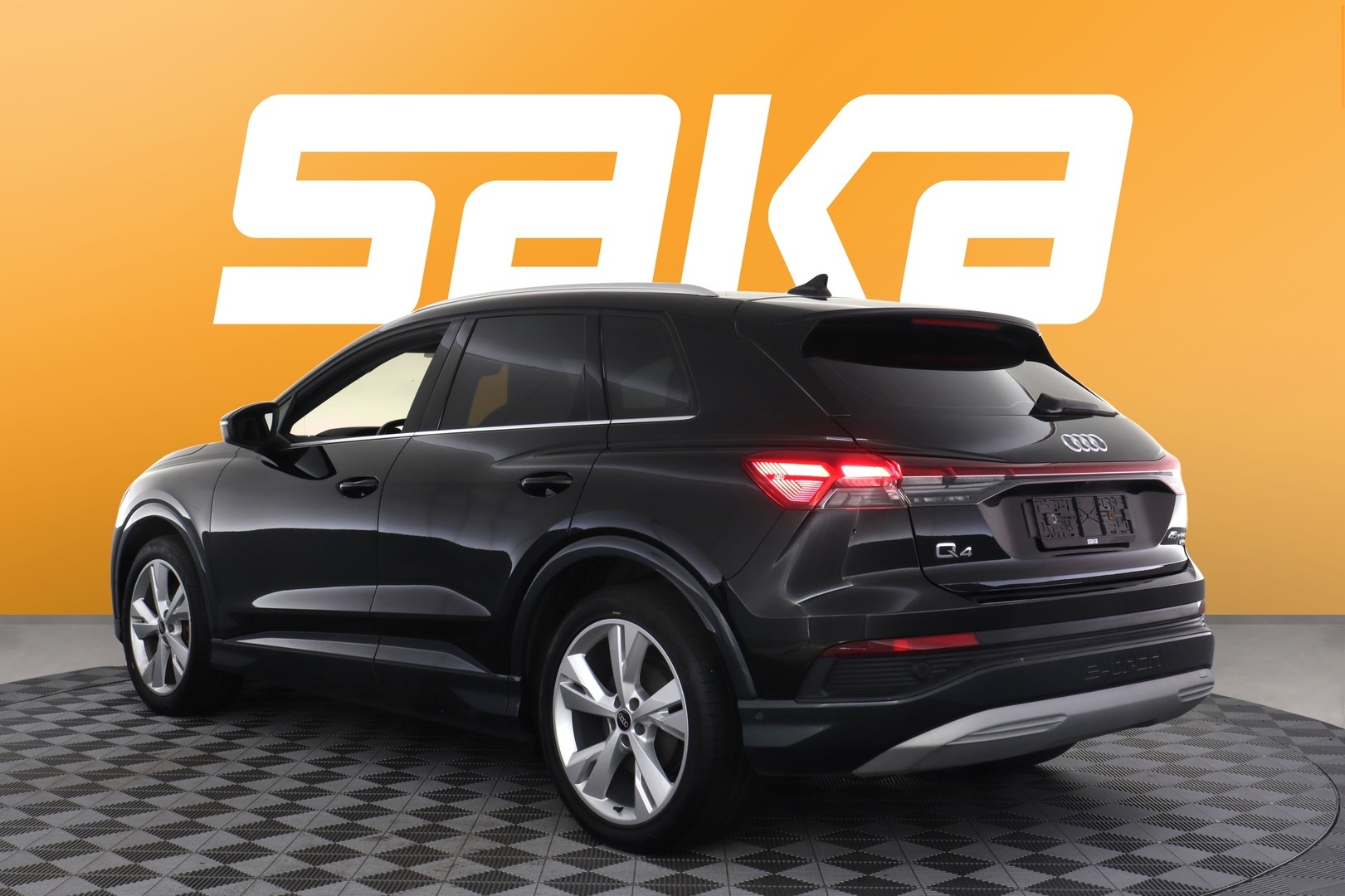 AUDI Q4 e-tron 2023