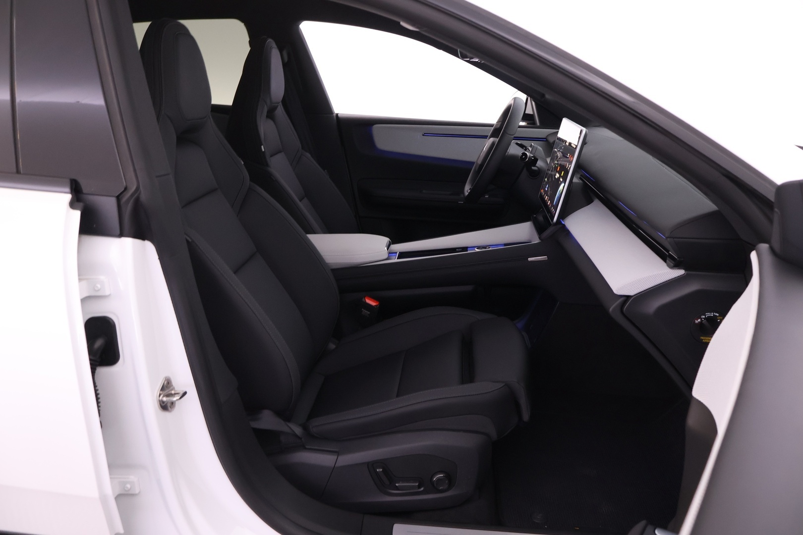 POLESTAR 4 2026