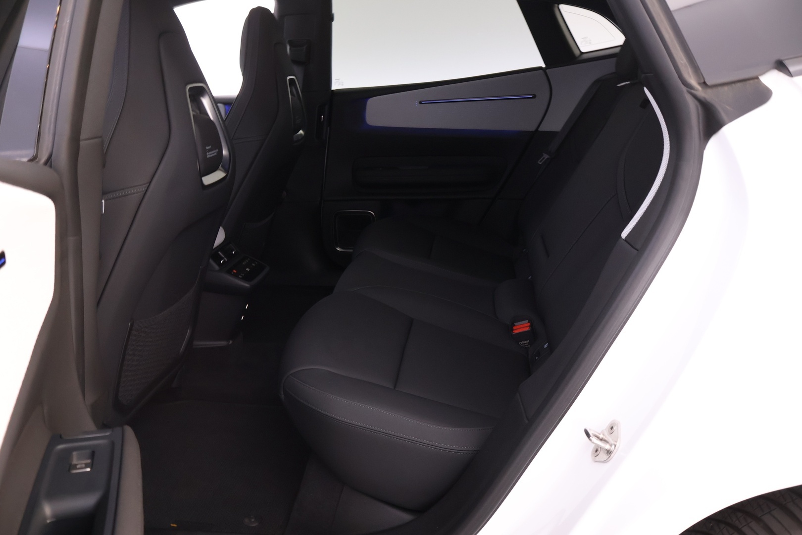 POLESTAR 4 2026