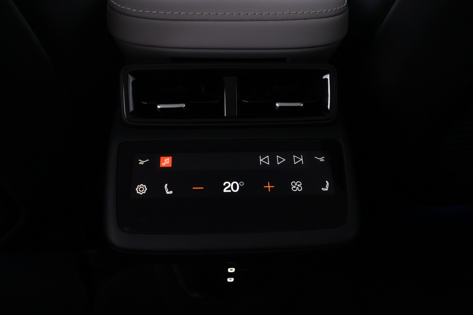POLESTAR 4 2026