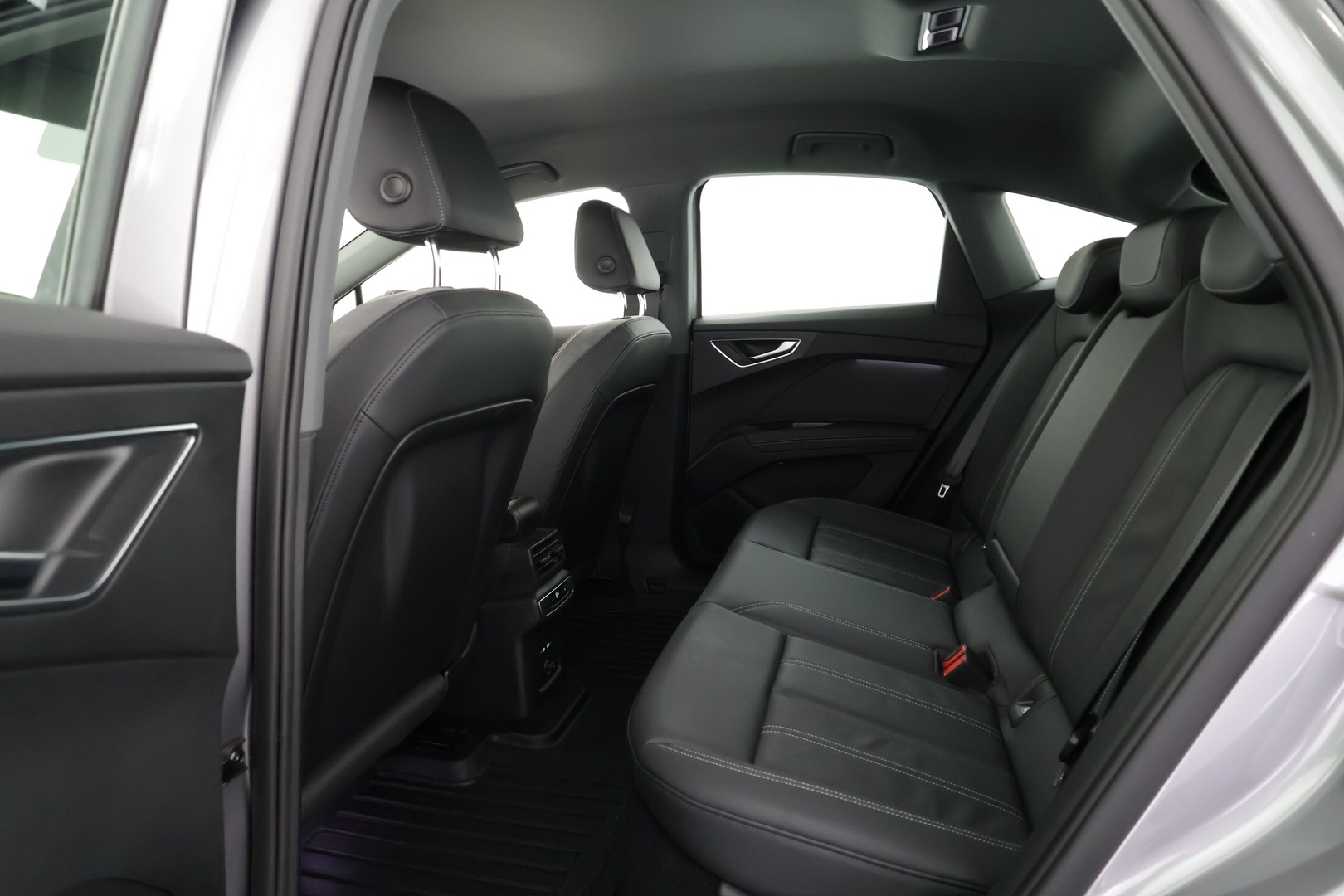 AUDI Q4 e-tron 2022