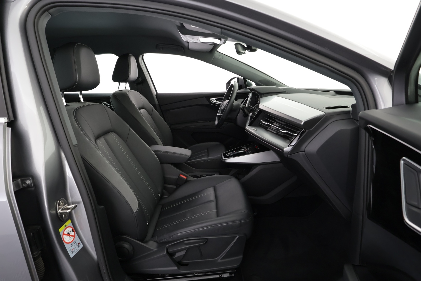 AUDI Q4 e-tron 2022