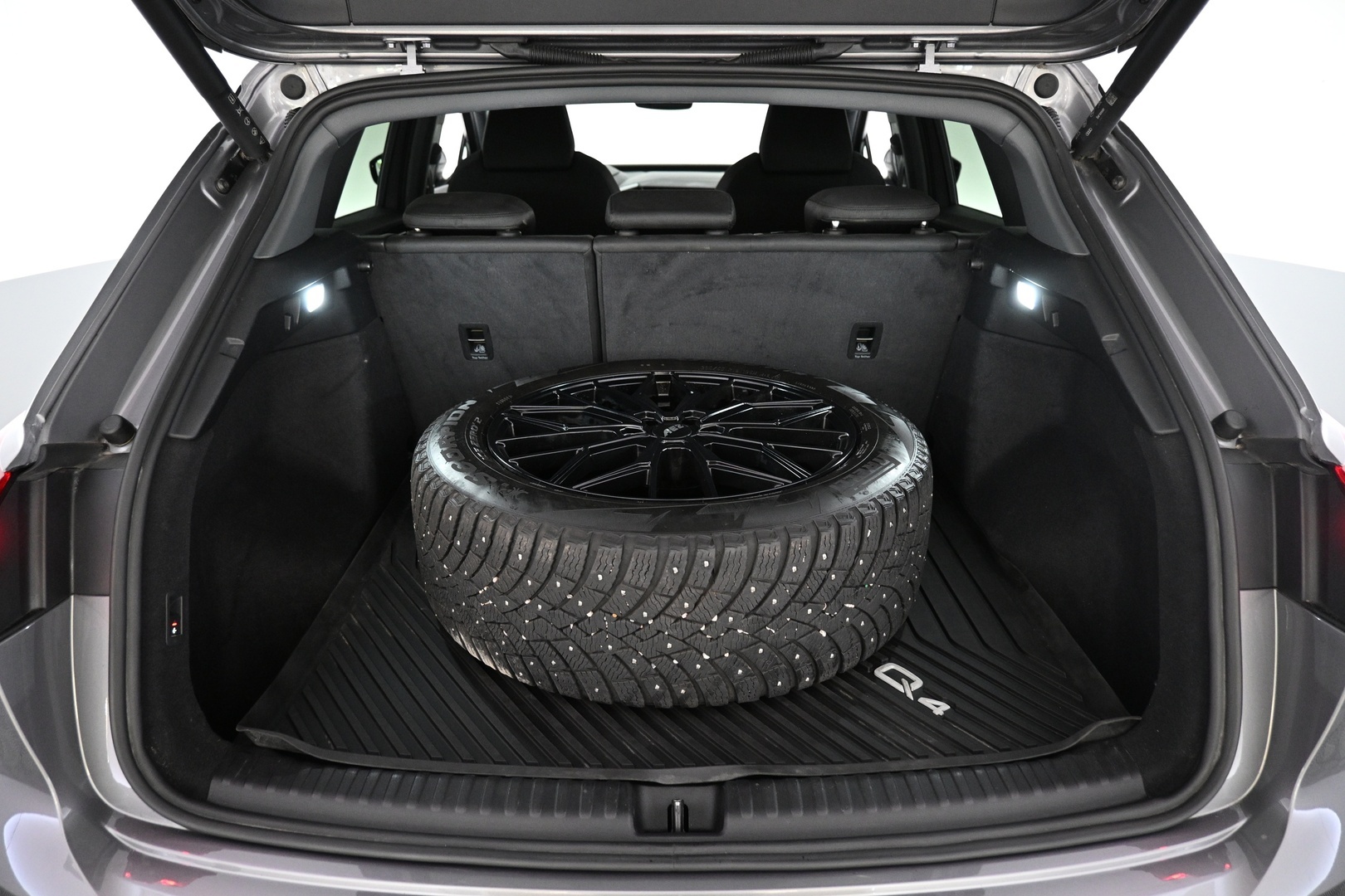 AUDI Q4 e-tron 2023